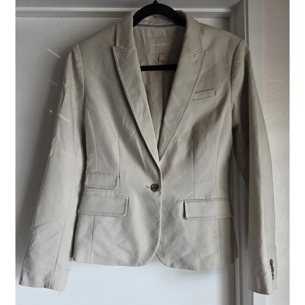 Banana Republic Women's Light Cream Single-Button Blazer